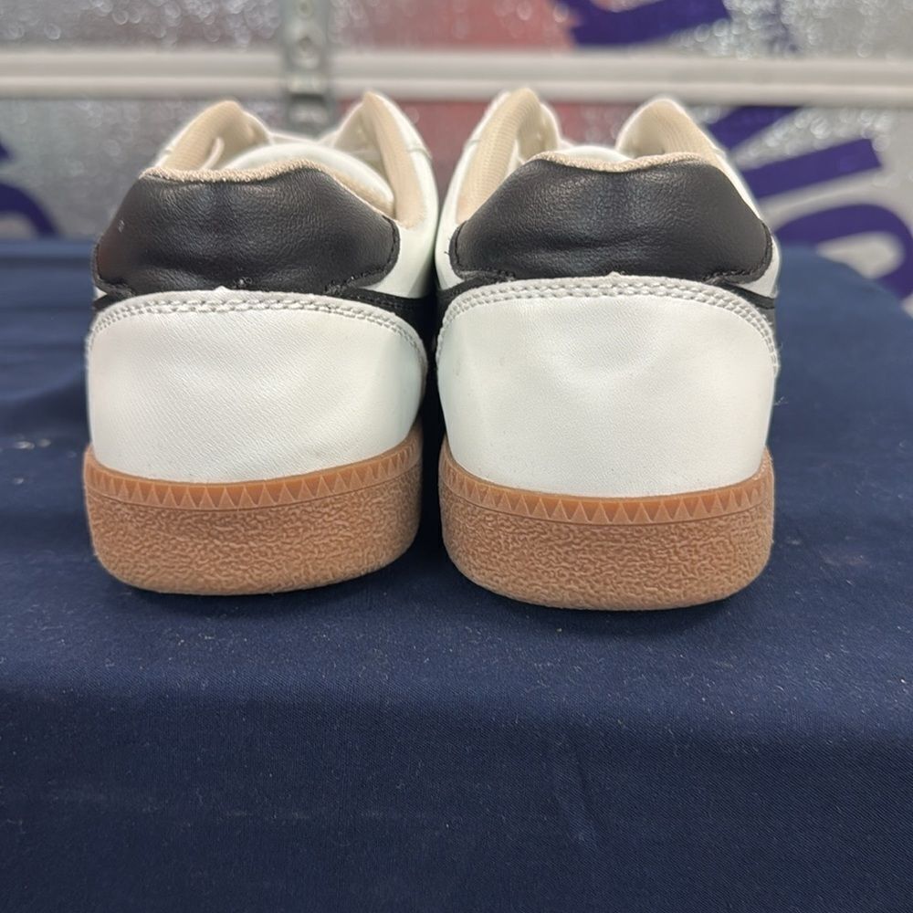 White and Black casual Sneakers- size 8- practically new! Worn once! - Picture 3 of 6